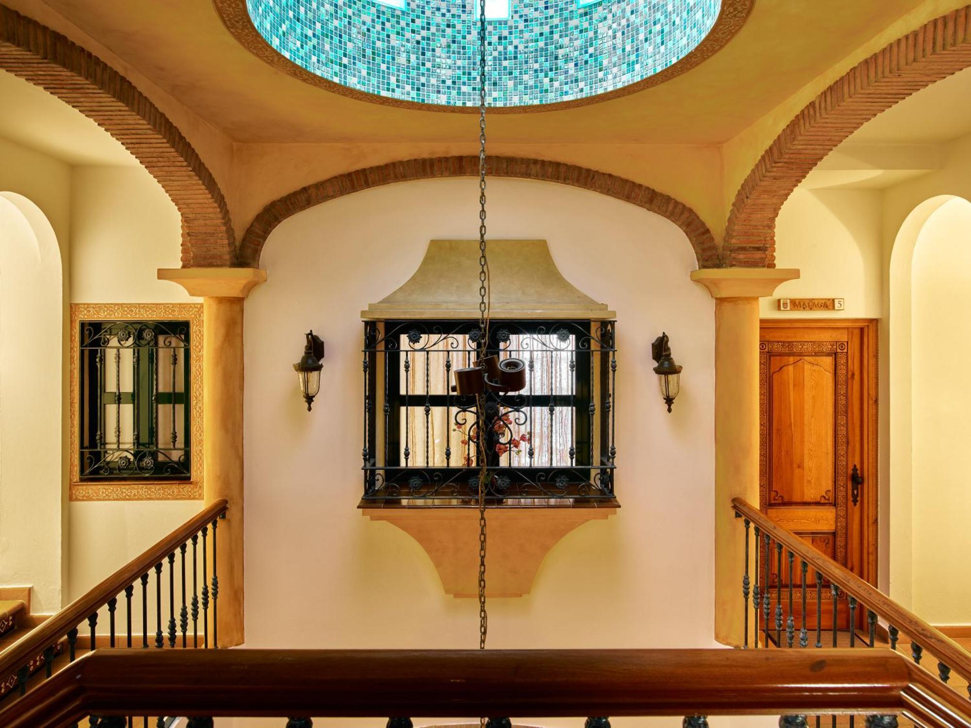 Apartamentos Turisticos Casa De La Borrega Estepona Dış mekan fotoğraf